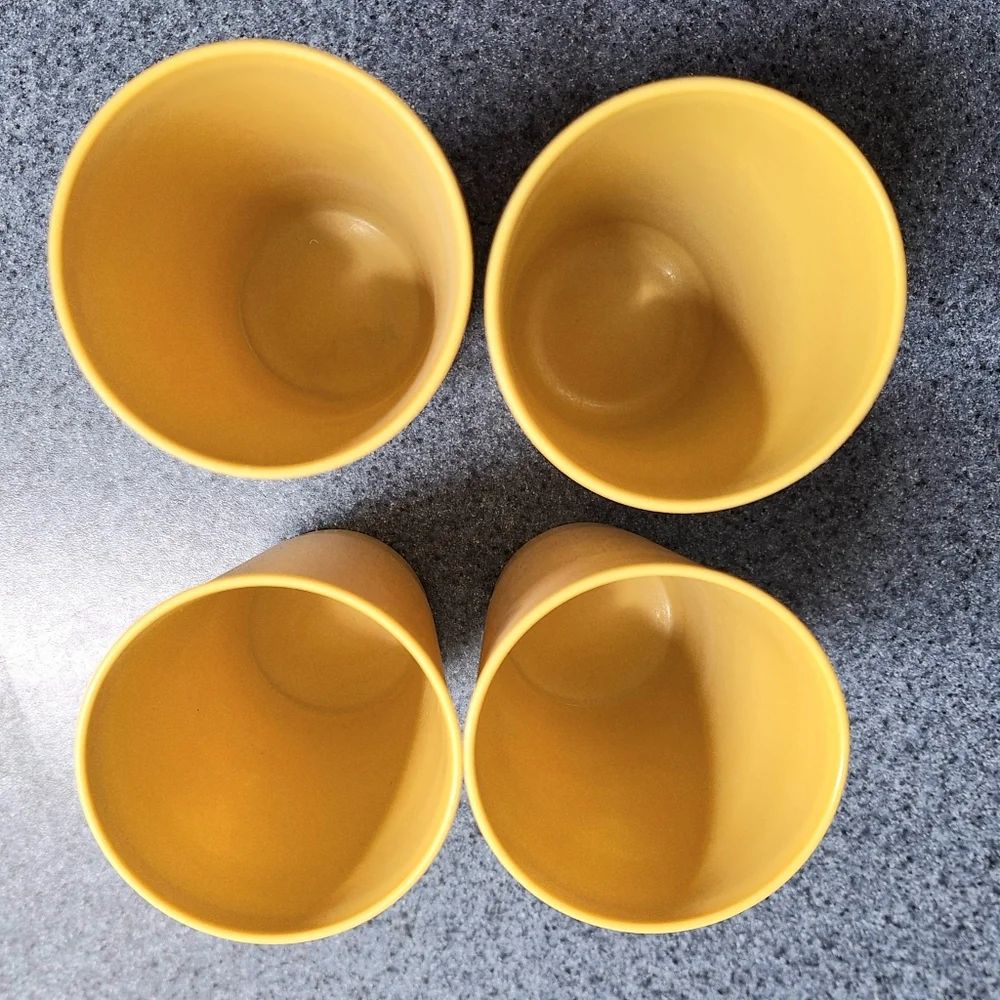 Vintage Tupperware Harvest Gold 10 Ounce Tumbler Set(4)